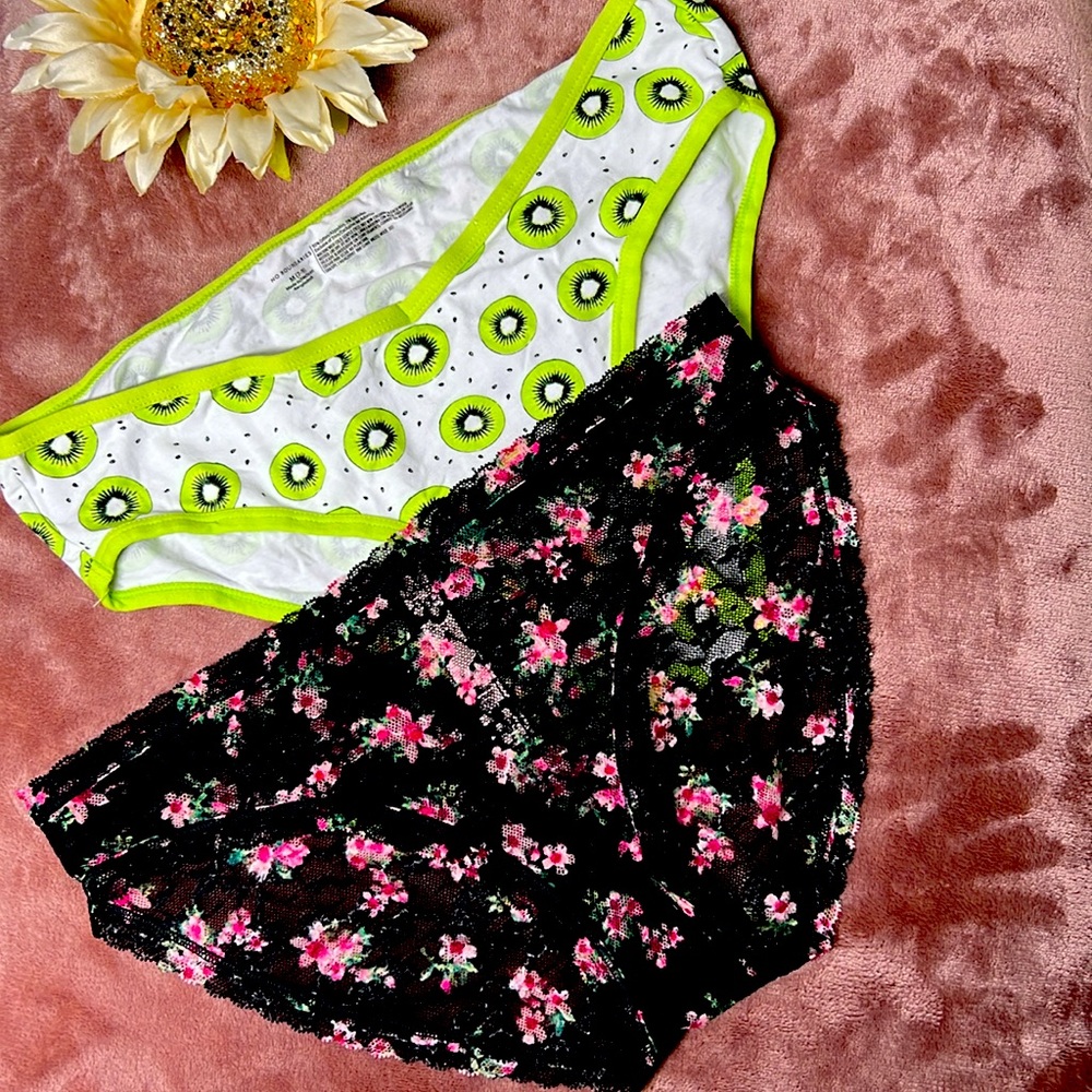 Victoria's Secret and No Boundaries New Without Tags Womens Underwear Panties; M